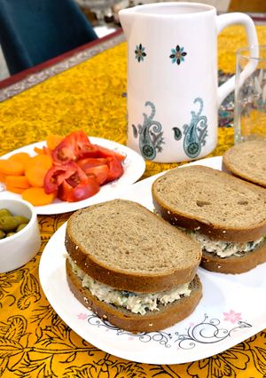 عکسی از دستور ساندویچ مرغ سزار