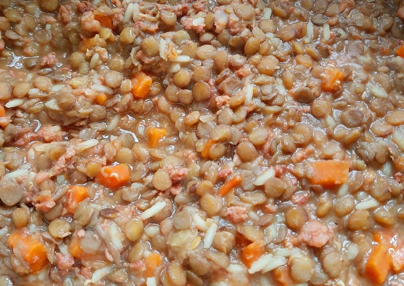 Lentejas con Longaniza (o chorizo)