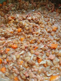 Una foto de Lentejas con Longaniza (o chorizo)