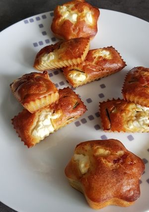 Une photo de Cake aux courgettes, lardons et chèvre