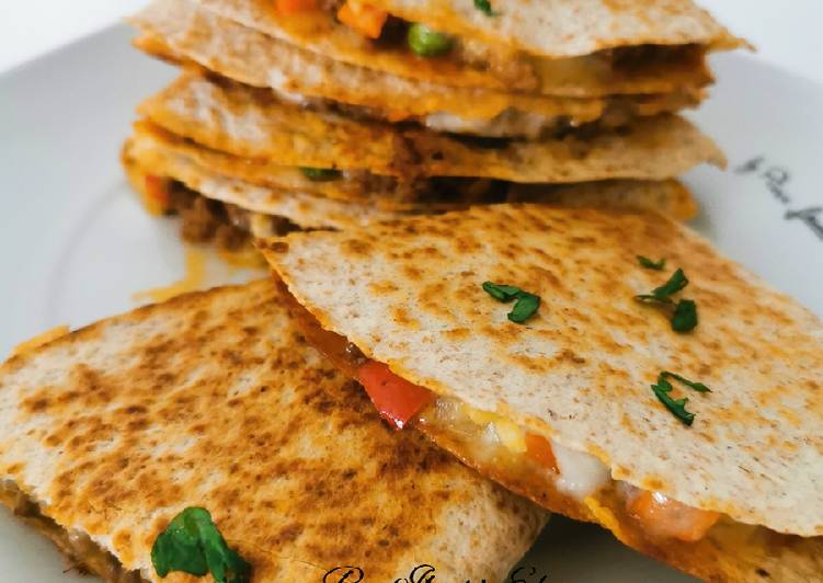 🇲🇽 Beef & Cheese Quesadilla