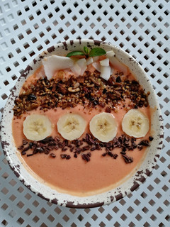 Una foto de Smoothie bowl de papaya 🥣🌴🍂