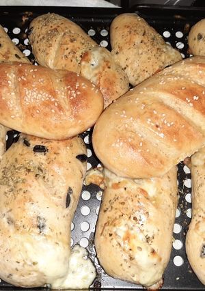 Una foto de Pan Toscano, Queso y Orégano
