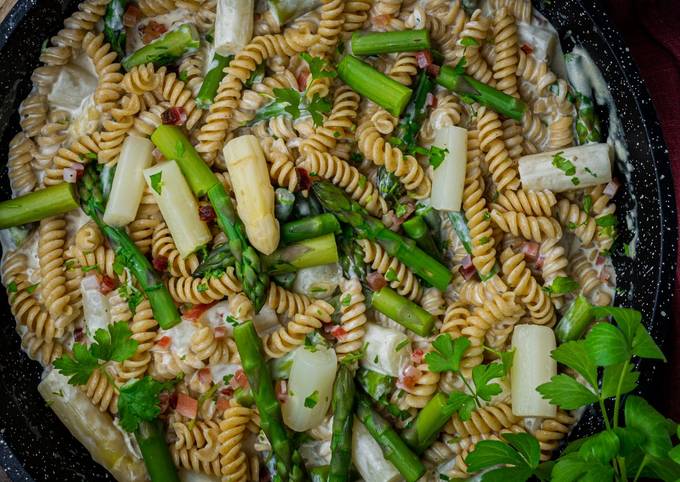 Cremige Nudel- Spargel- Gorgonzola- Pfanne Rezept von Kaiserlich ...