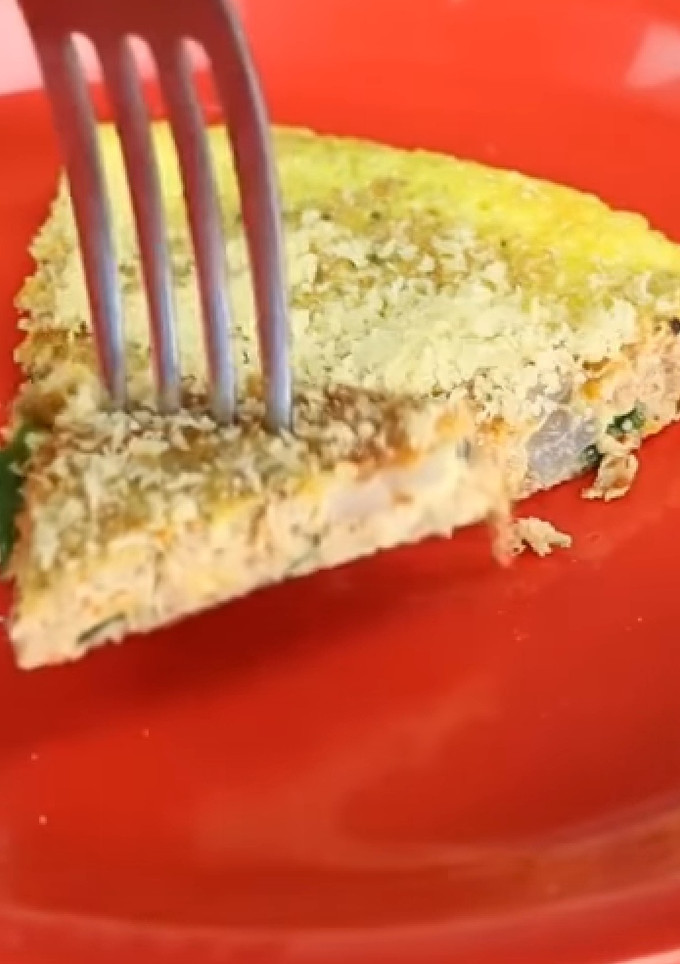 Una foto de Tortilla de atún al punto de pimentón 😋