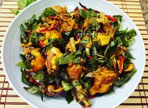 Foto resep Ayam Tangkap Aceh || Ayam Goreng dgn Daun Kari
