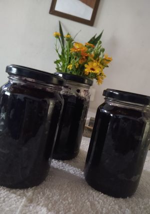 Una foto de Mermelada de Moras silvestres💜
