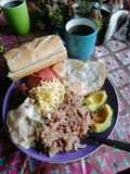 Gallo Pinto con acompañamientos