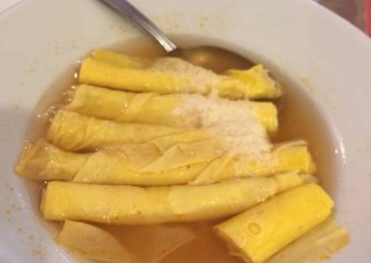 Recetta di Favorite Scrippell ‘mbuss (crêpes in brodo 🍲)