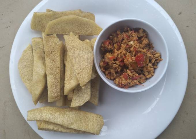 Fried yam with scrambled egg