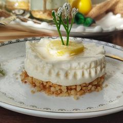 Lemon Cheese cake A picture of Lemon Cheese cake.