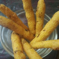 A picture of Rava potato fingers.