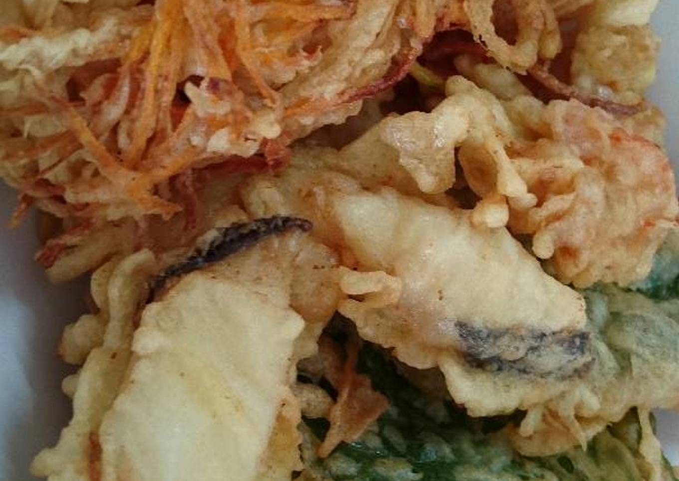 Udon dan Aneka Tempura khas merugame udon