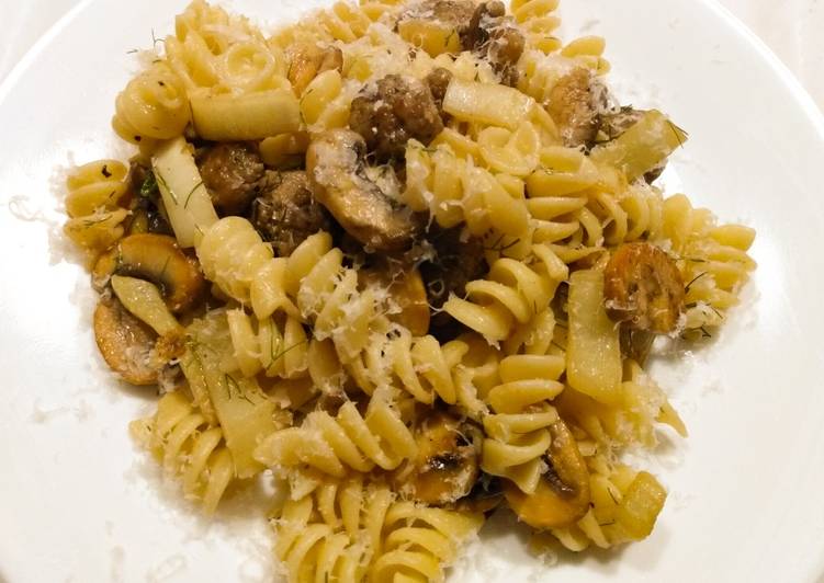 How to Prepare Speedy Rotini with sausage, fennel, mushrooms and lemon