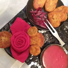 A picture of POTATO CHICKEN NUGGETS #fastfood.