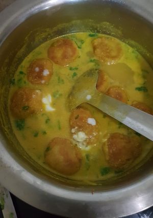 A picture of Pakodi kadi.