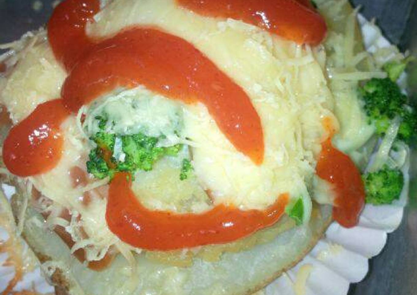 Baked potato with moza cheese