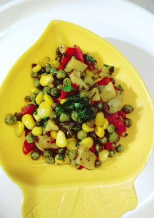 A picture of Corn matar chaat.