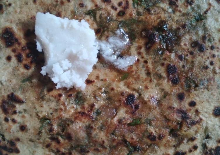 Recipe of Quick Onion &amp; Methi paratha