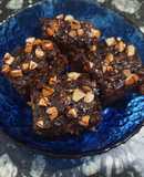 Mocha banana cubes. (Brownie)