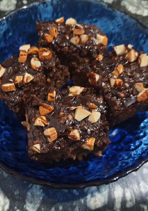 A picture of Mocha banana cubes. (Brownie).