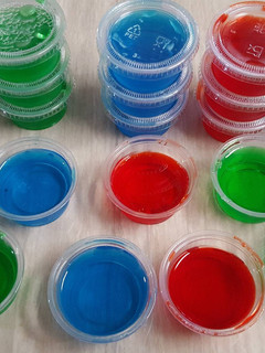 Una foto de Jello Shots/Gelatinas con Licor