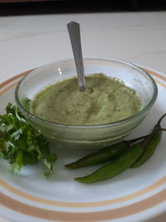 ગ્રીન ચટણી(Green Chutney Recipe in Gujarati) રેસીપી મુખ્ય ફોટો