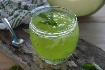 Langkah Mudah untuk Menyiapkan Es Melon Serut Praktis