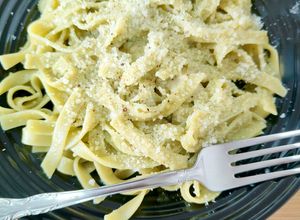 Foto principal de Tagliatelle de espinacas con salsa Alfredo
