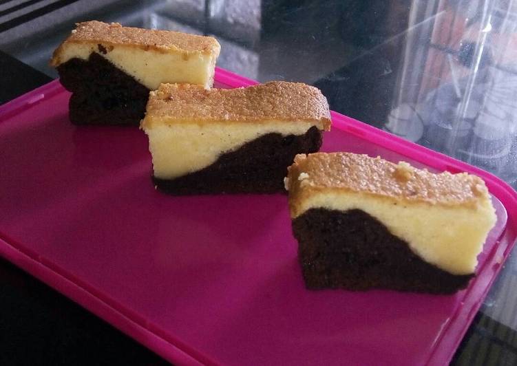 Brownies Putih Telur Coklat Lapis Keju