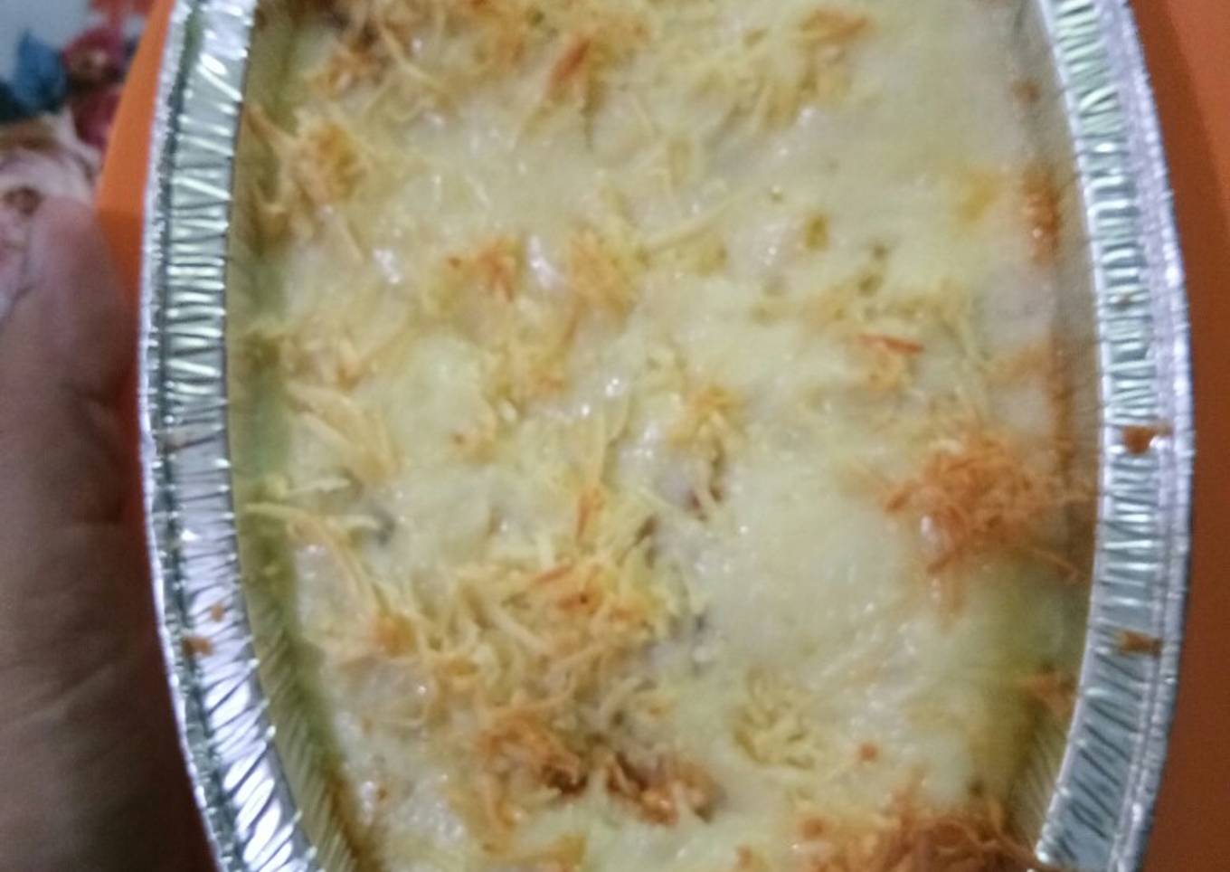 Lasagna panggang mudah dan enak