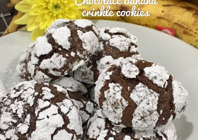 Chocolate banana crinkle cookies