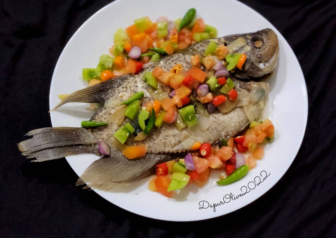 Ikan Gurame Kukus Sambal Dabu-dabu