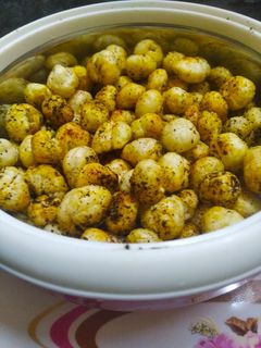 मसाला मखाना (masala makhana recipe in Hindi) रेसिपी मुख्य फोटो