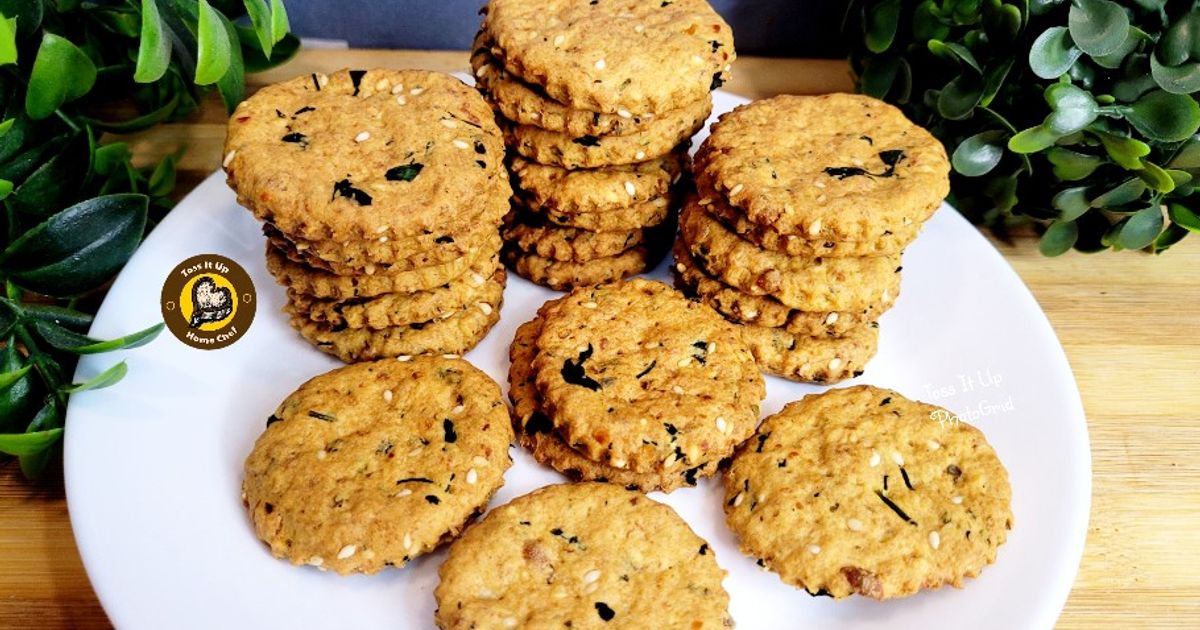 Baked Crispy Crunchy Cheesy Spicy Matri Crackers Recipe by Rumana Irfan ...