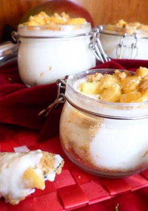 Foto principal de Vasitos cheesecake de mango con toque de lima y coco