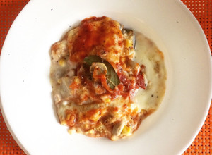 Una foto de Canelones en masa de panqueque rellenos de choclo y champiñón ❤️🌽
