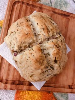 Una foto de PAN CON VERDEOS Y AJO 😋🤗🍞🥖🍞🧄🧅🥬🤗😋🤗