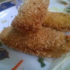 A picture of Chikhen vegetable bread roll.