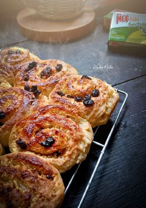 Foto resep Roti Gulung Keju kismis