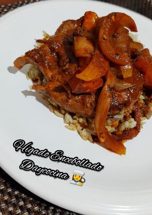 Una foto de Hígado Encebollado 👩🍳