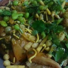 A picture of Samosa Chaat.