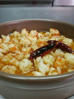 Una foto de Gambas Al Ajillo en cazuela de barro