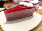 Una foto de tarta de moras