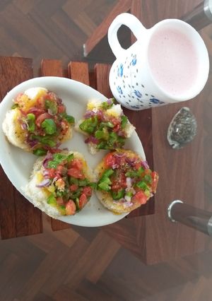 A picture of Mini bread pizzas#Kids Recipe contest.
