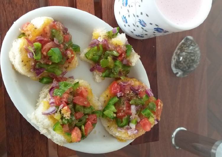 Recipe of Super Quick Homemade Mini bread pizzas#Kids Recipe contest