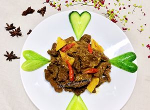 Hình của món Thịt Bò Kho Cà Ri Sả Ớt.