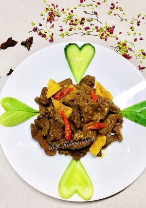 Hình của món Thịt Bò Kho Cà Ri Sả Ớt.