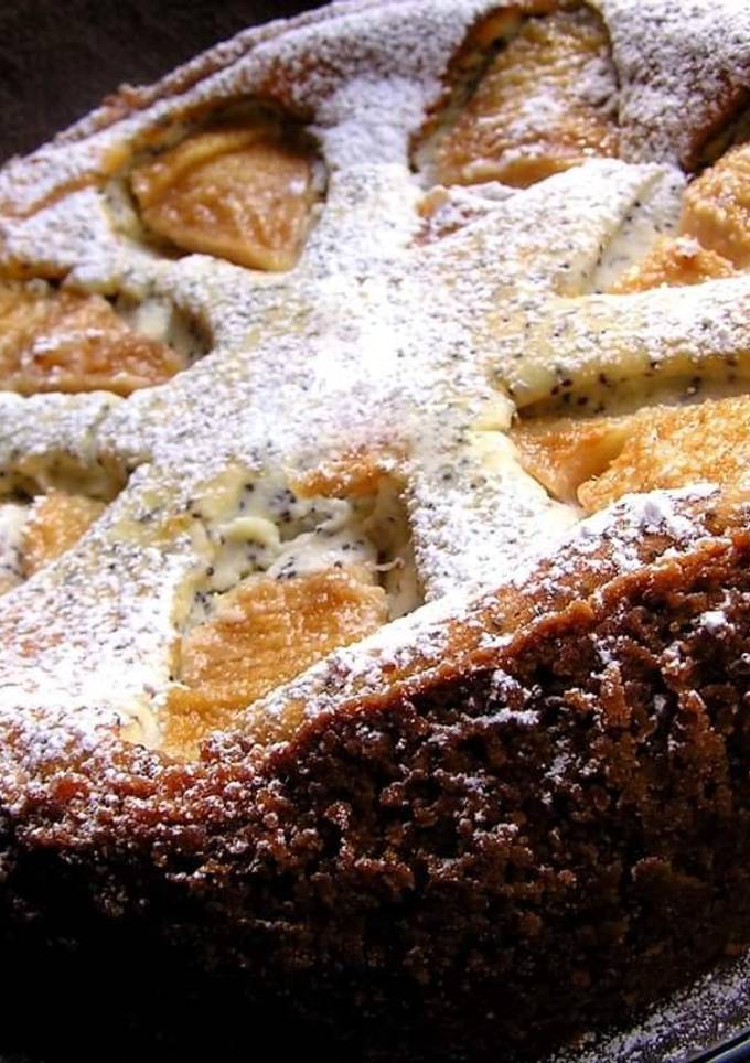 Сирно-маковий пиріг з грушами