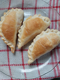 Una foto de Empanadas de jamon y queso super ricas